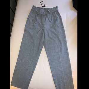 Dynamite ruffled-waist blue/grey pants